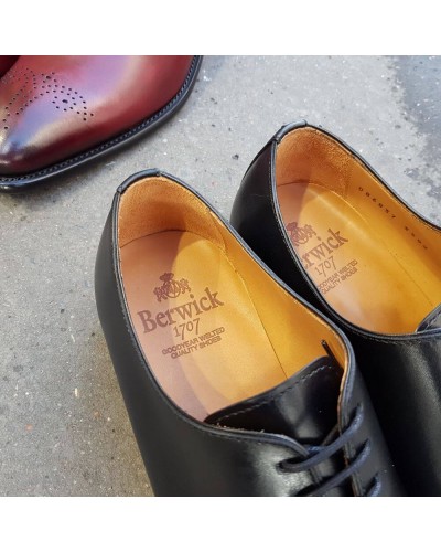 Oxford shoe Berwick 3582 black leather