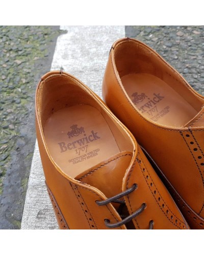 Oxford shoe Berwick 2784 blond leather