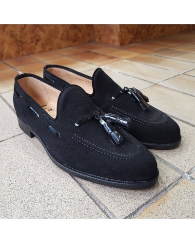 Moccasin with Pompons Center 51 3136 Will black suede with black varnished leather tassels