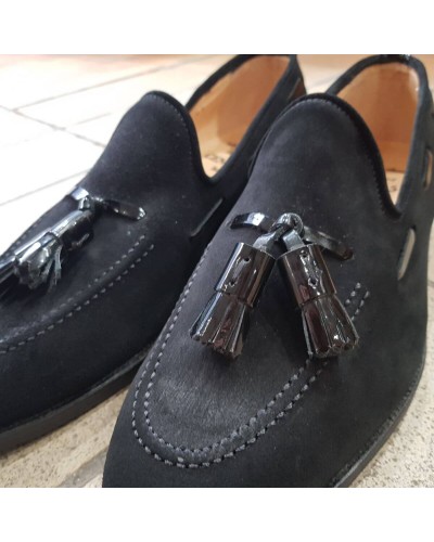 Moccasin with Pompons Center 51 3136 Will black suede with black varnished leather tassels