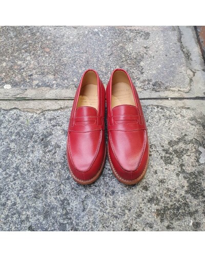 Moccasin Woman Center 51 0622 Wendy red leather