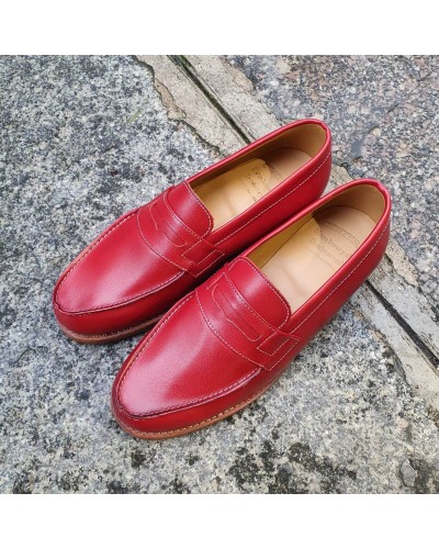 Moccasin Woman Center 51 0622 Wendy red leather