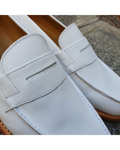 Mocassin John Mendson 2906 Dan cuir blanc