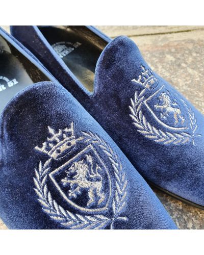 Moccasin embroidered slippers sleepers Center 51 crown blue navy velvelt