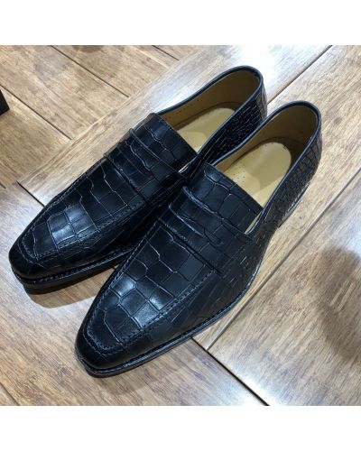 Moccasin Center 51 13854 black leather crocodile print finish