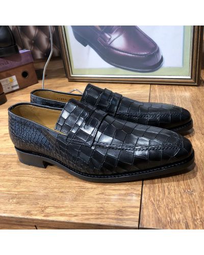 Moccasin Center 51 13854 black leather crocodile print finish