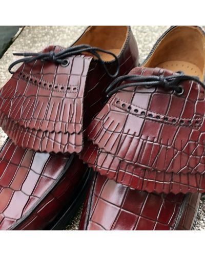 Derby shoe John Mendson 8172 Bob burgundy leather croco print finish with tassels