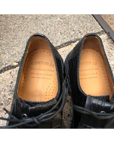 Derby shoe Triple Sole John Mendson 14300 black leather croco print finish with tassels