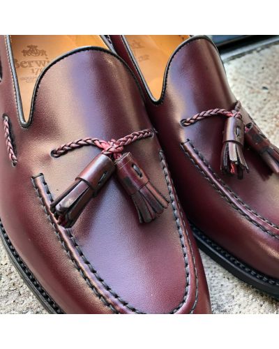 Moccasin with pompons Berwick 4340 burgundy leather