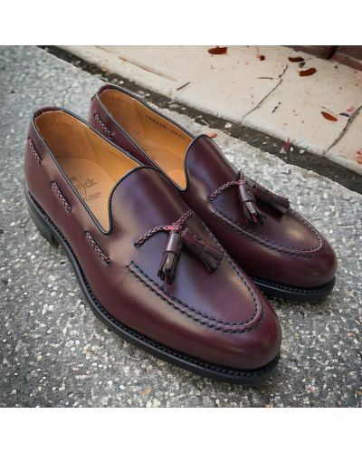 Moccasin with pompons Berwick 4340 burgundy leather