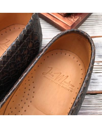 Mocassin John Mendson 14407 cuir façon python marron