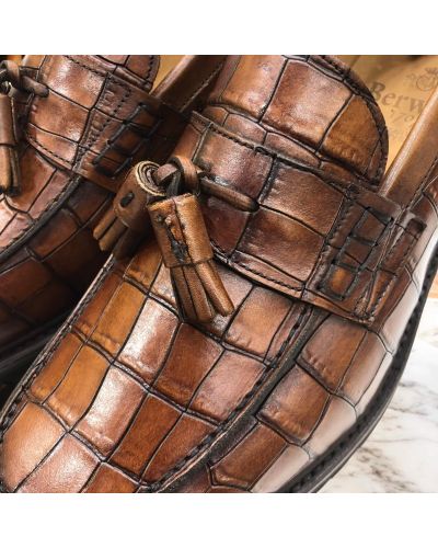 Moccasin with pompons Berwick 5634 Brown croco-effect embossed leather