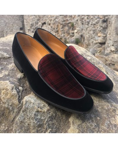 Mocassin à motif tartan slippers Center 51 Bordon velours noir et bordeaux