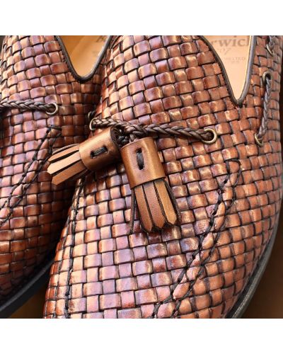 Mocassin à pompons Berwick 4340 cuir tressé marron