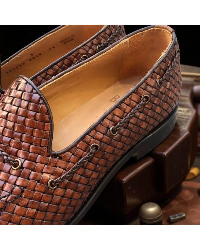 Mocassin à pompons Berwick 4340 cuir tressé marron