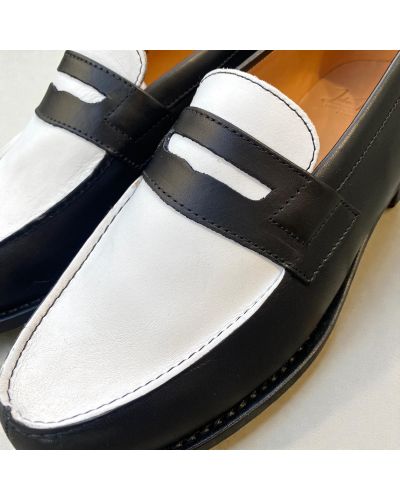 Moccasin Woman John Mendson 0622 Wendy black and white bicolor leather