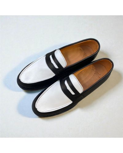 Moccasin Woman John Mendson 0622 Wendy black and white bicolor leather