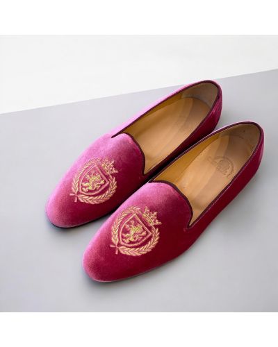 Moccasin embroidered laurel crown and lion slippers Center 51 Crown pink velvet