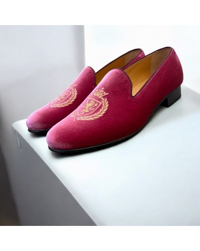 Moccasin embroidered laurel crown and lion slippers Center 51 Crown pink velvet