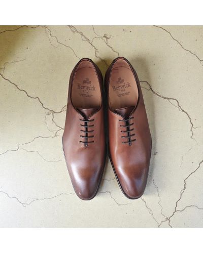 Oxford shoe Berwick 2585 brown leather