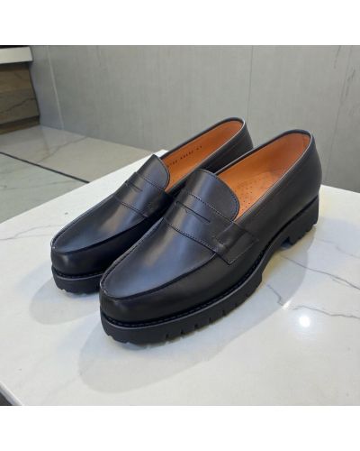 Mocassin John Mendson 15100 semelle gomme commando cuir noir