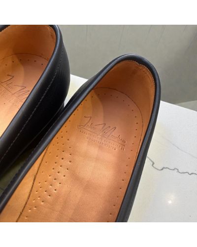 Loafer John Mendson 15100 with commando rubber sole in black leather