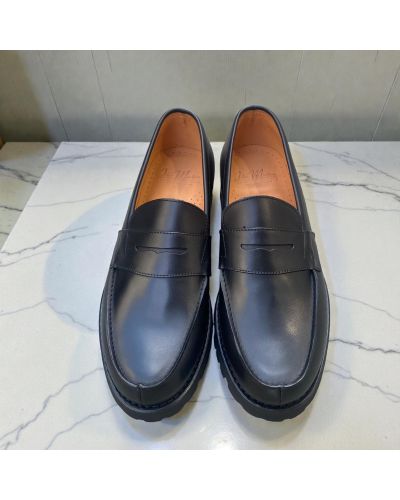 Mocassin John Mendson 15100 semelle gomme commando cuir noir
