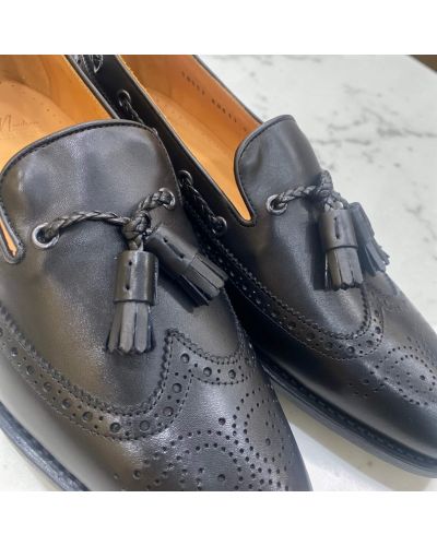 Mocassin à pompons avec perforations John Mendson 10552 cuir noir