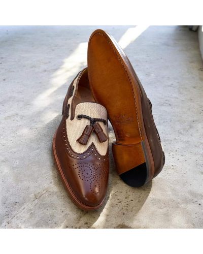 Loafer with tassels and perforation John Mendson 10552 brown leather and beige canvas