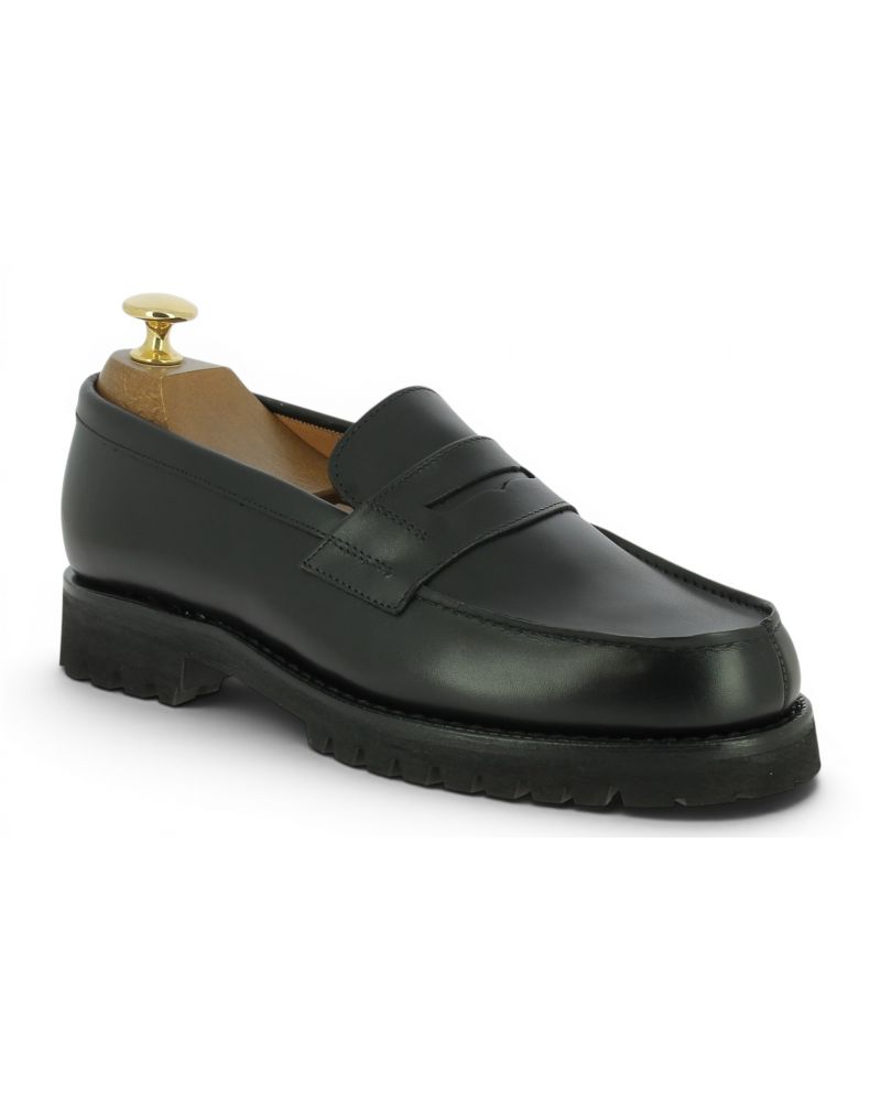 Womens Loafer John Mendson 868 with commando rubber sole in black leather