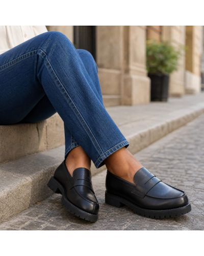Mocassin Femme John Mendson 868 semelle gomme commando cuir noir
