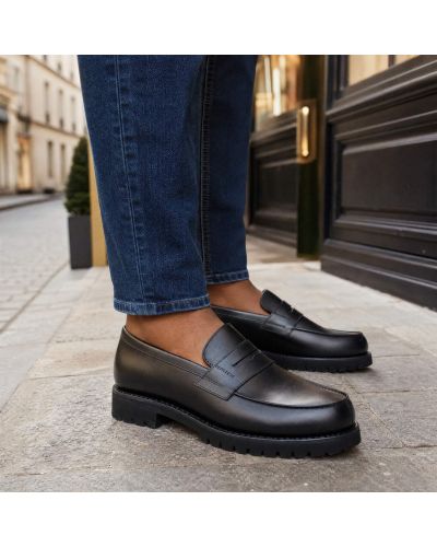 Womens Loafer John Mendson 868 with commando rubber sole in black leather